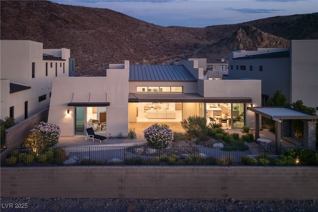 2180 Skyline Heights Lane, Henderson, NV 89052