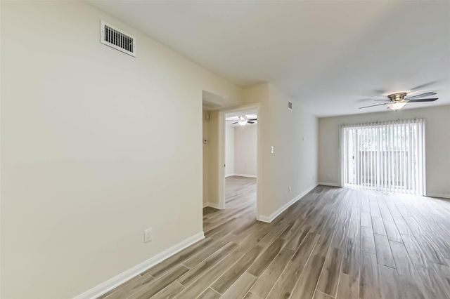 1860 White Oak Drive 245, Houston, TX 77009