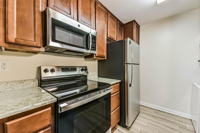 1860 White Oak Drive 245, Houston, TX 77009