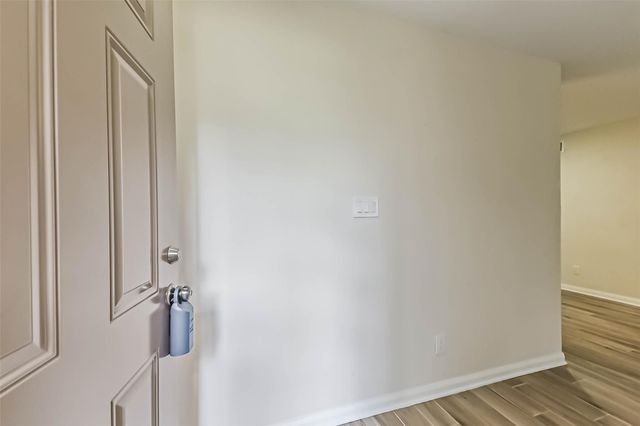 1860 White Oak Drive 245, Houston, TX 77009