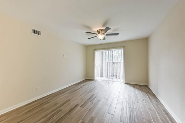 1860 White Oak Drive 245, Houston, TX 77009
