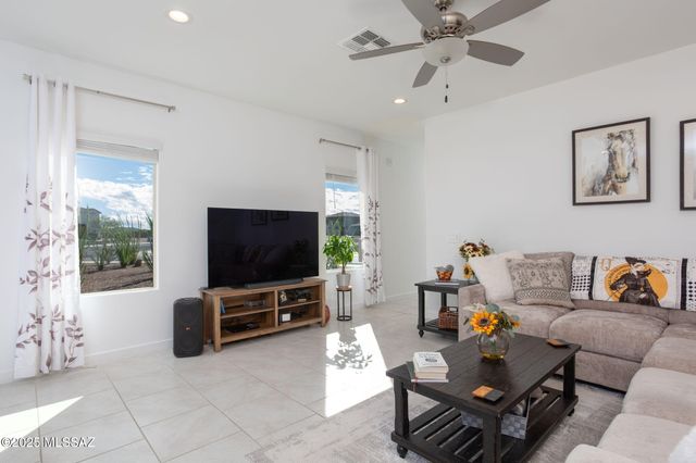 12871 E Joffroy Drive, Vail, AZ 85641