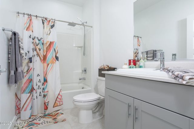 12871 E Joffroy Drive, Vail, AZ 85641