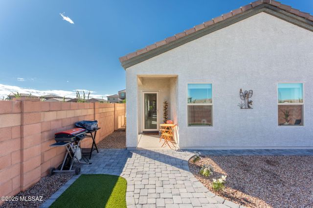 12871 E Joffroy Drive, Vail, AZ 85641