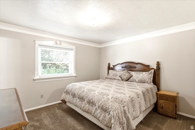1466 OAKRIDGE DR, Layton, UT 84040