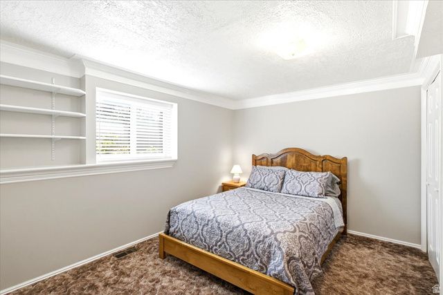 1466 OAKRIDGE DR, Layton, UT 84040