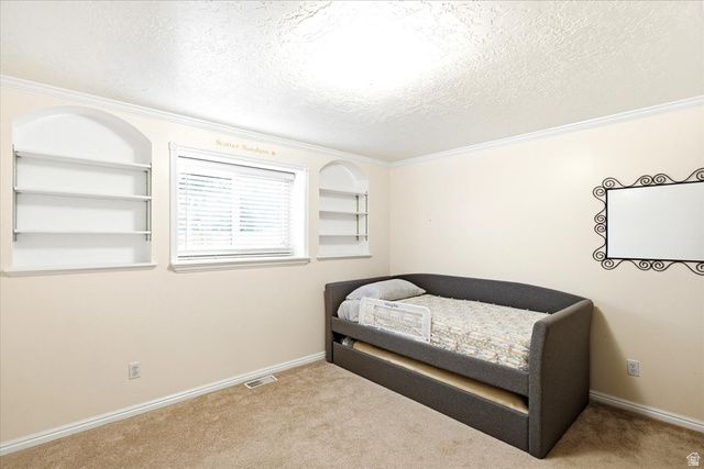 1466 OAKRIDGE DR, Layton, UT 84040