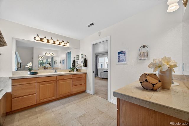 685 N Clarkson Street, Denver, CO 80218