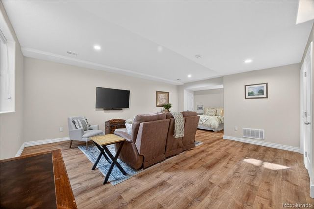 685 N Clarkson Street, Denver, CO 80218