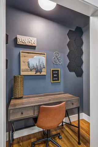 300 Finley Dr, Nashville, TN 37217