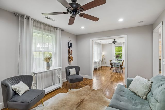 300 Finley Dr, Nashville, TN 37217