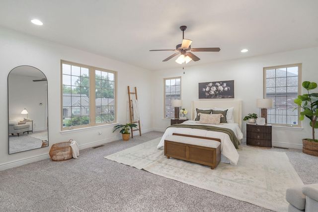 2001 N 7th Avenue, Ozark, MO 65721