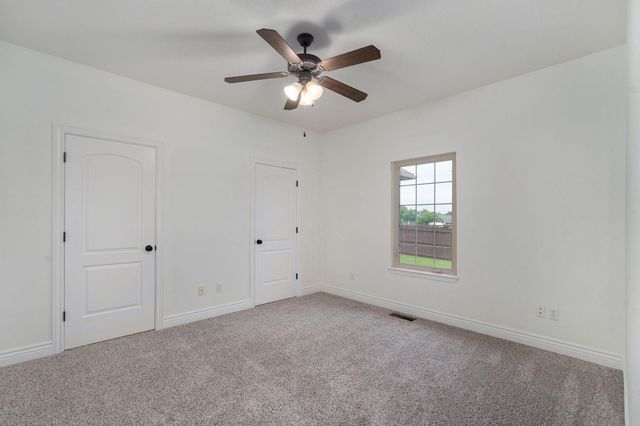 2001 N 7th Avenue, Ozark, MO 65721