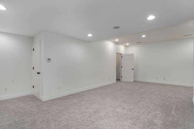 2001 N 7th Avenue, Ozark, MO 65721