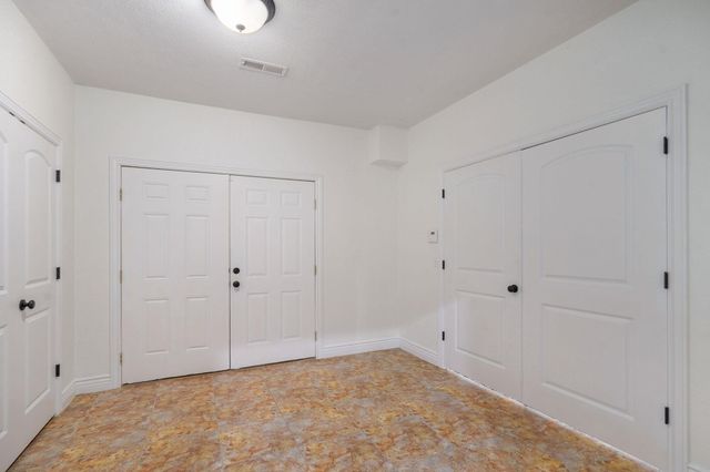 2001 N 7th Avenue, Ozark, MO 65721
