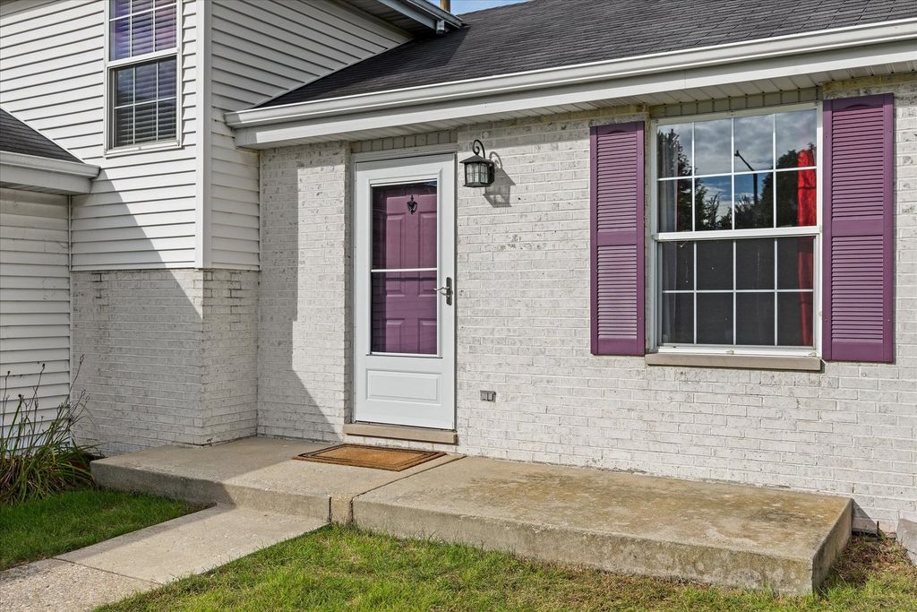 1807 LARKSPUR Drive, Plainfield, IL 60586 — photo 2