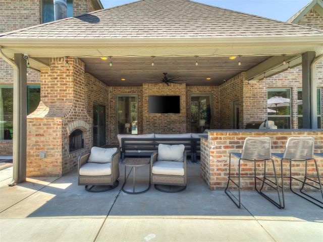 1905 Treviso Court, Edmond, OK 73034