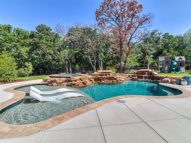 1905 Treviso Court, Edmond, OK 73034