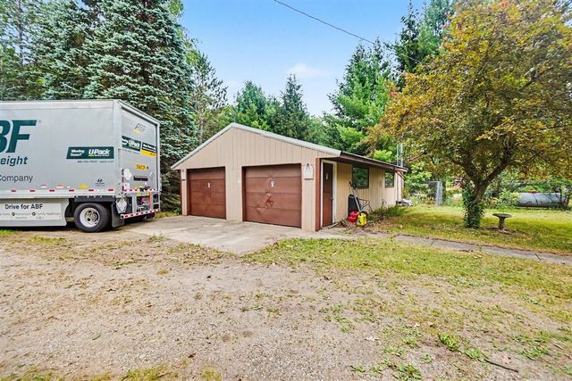17065 Old Logging Road, Hersey, MI 49639