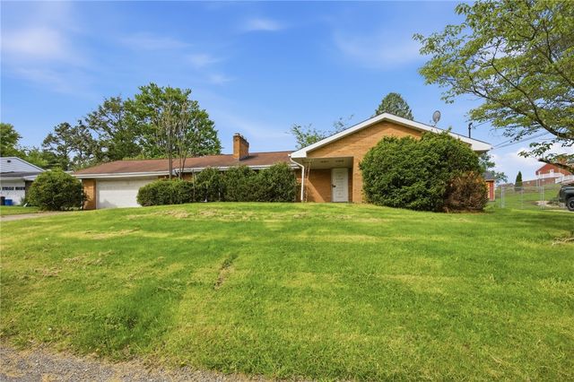 4104 Burnsire Dr, Irwin, PA 15642