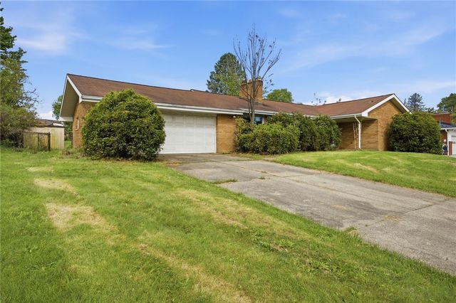 4104 Burnsire Dr, Irwin, PA 15642
