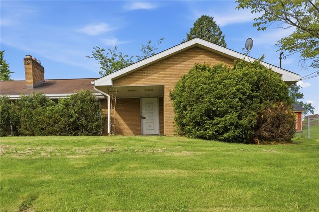 4104 Burnsire Dr, Irwin, PA 15642