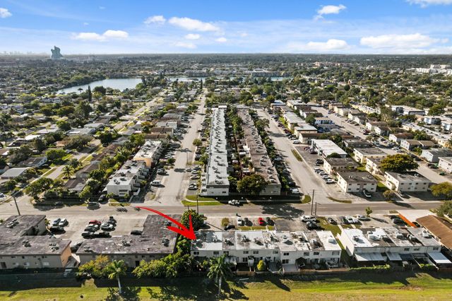 5909 SW 36th Court 14, Davie, FL 33314