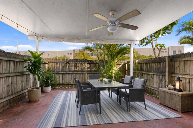 5909 SW 36th Court 14, Davie, FL 33314