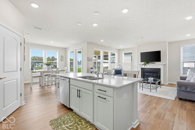 14822 Desert Orchid Drive, Westfield, IN 46074