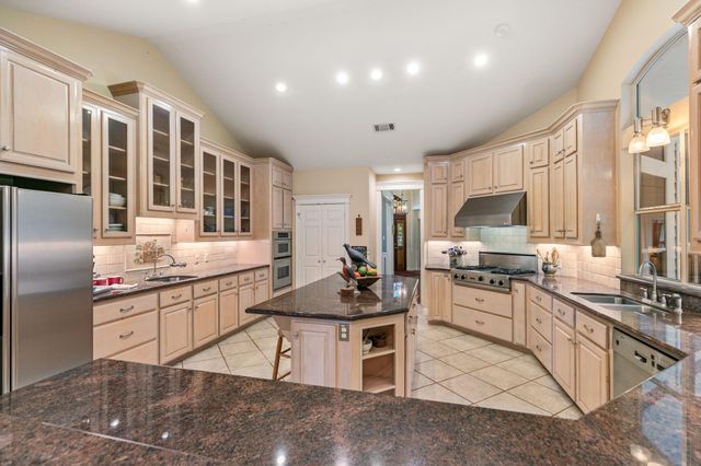 535 Hunters Creek Way, Hockley, TX 77447