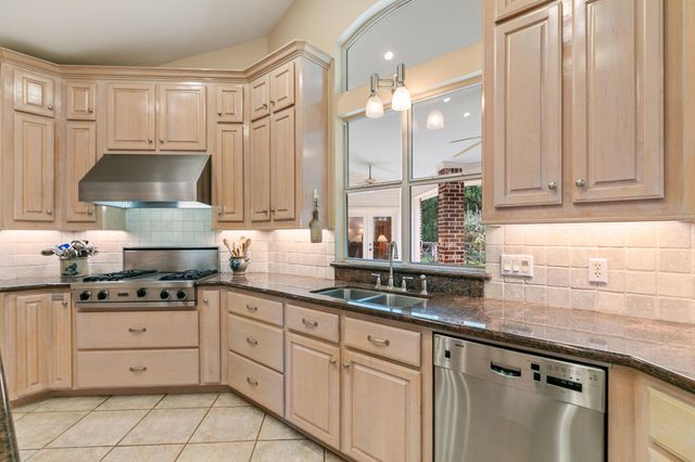 535 Hunters Creek Way, Hockley, TX 77447