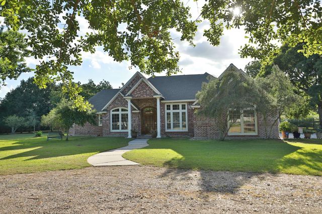 535 Hunters Creek Way, Hockley, TX 77447