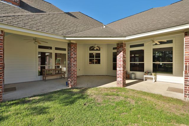 535 Hunters Creek Way, Hockley, TX 77447