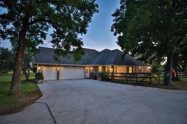 535 Hunters Creek Way, Hockley, TX 77447