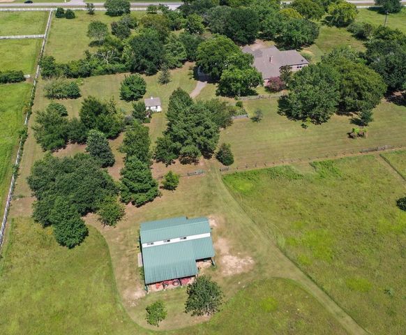 535 Hunters Creek Way, Hockley, TX 77447