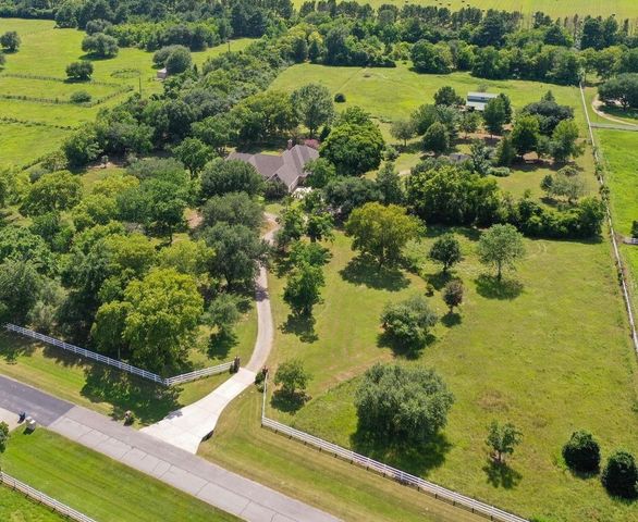 535 Hunters Creek Way, Hockley, TX 77447