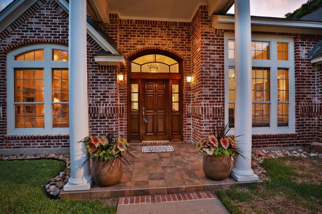 535 Hunters Creek Way, Hockley, TX 77447