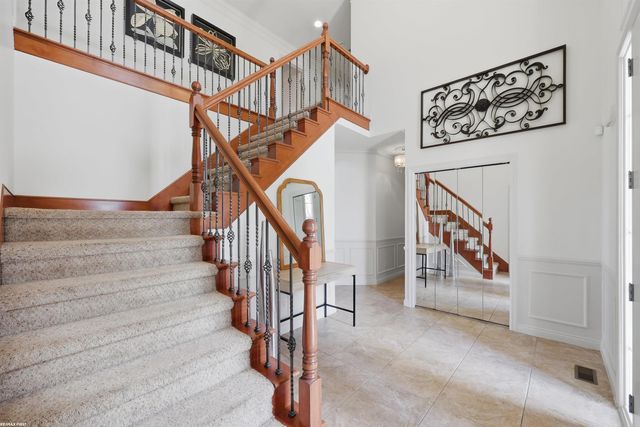 16465 Bishopsgate Drive, Macomb Twp, MI 48044