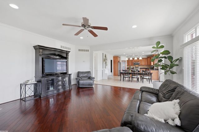 16465 Bishopsgate Drive, Macomb Twp, MI 48044