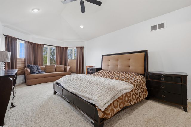 16465 Bishopsgate Drive, Macomb Twp, MI 48044
