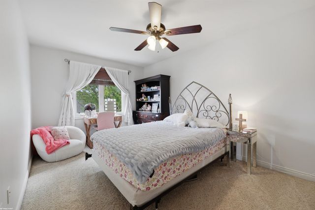 16465 Bishopsgate Drive, Macomb Twp, MI 48044