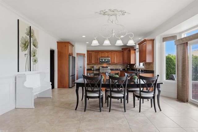 16465 Bishopsgate Drive, Macomb Twp, MI 48044