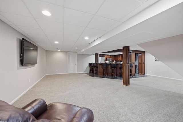 16465 Bishopsgate Drive, Macomb Twp, MI 48044