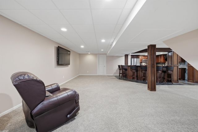 16465 Bishopsgate Drive, Macomb Twp, MI 48044