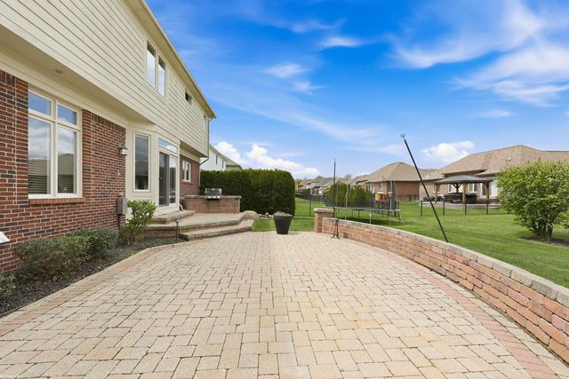 16465 Bishopsgate Drive, Macomb Twp, MI 48044