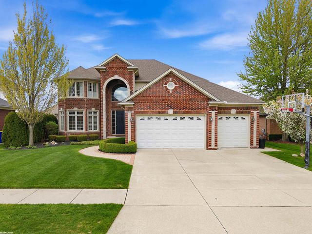 16465 Bishopsgate Drive, Macomb Twp, MI 48044