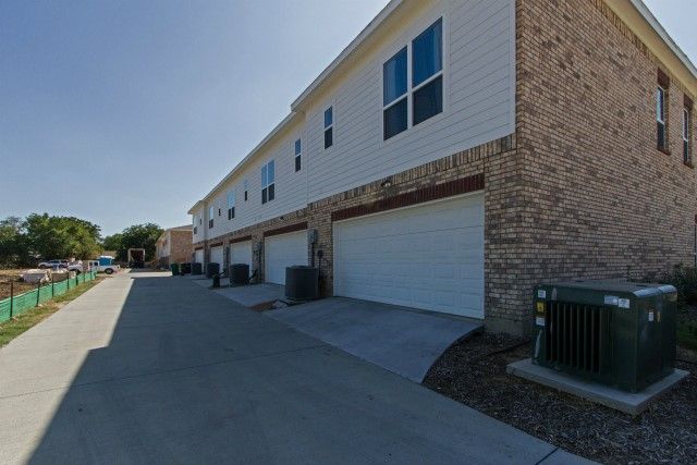 303 Lily Lane, Lewisville, TX 75057