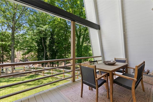 18 Oriole Drive, White, GA 30184