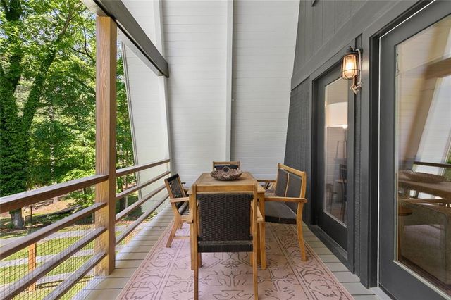 18 Oriole Drive, White, GA 30184