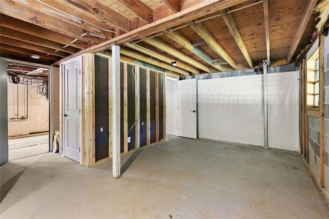 18 Oriole Drive, White, GA 30184